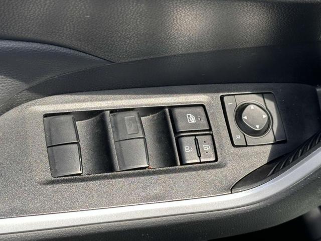 Photo of 2024 Ice Cap Toyota RAV4