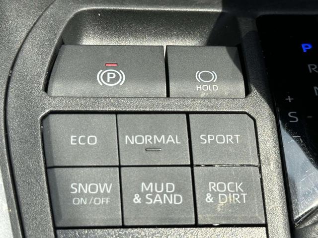 Photo of 2024 Ice Cap Toyota RAV4