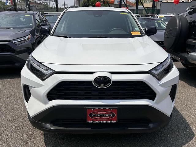 Photo of 2024 Ice Cap Toyota RAV4