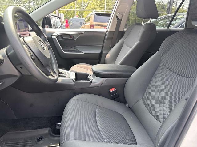 Photo of 2024 Ice Cap Toyota RAV4