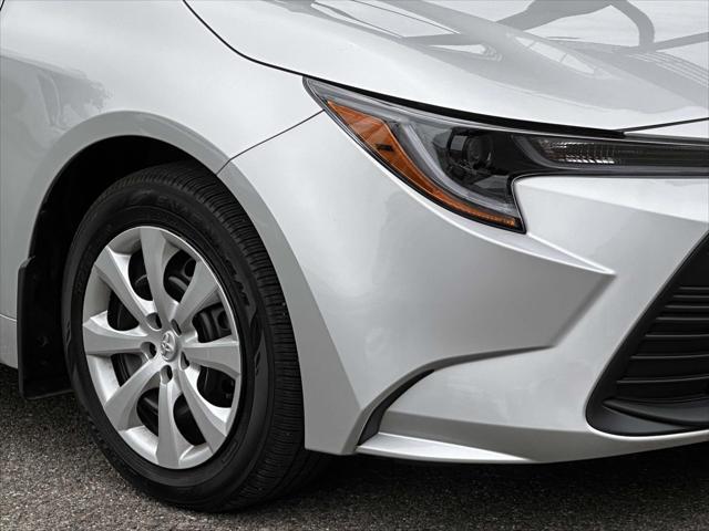 Photo of 2025 Classic Silver Metallic Toyota Corolla