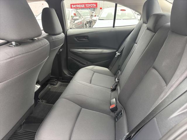 Photo of 2025 Classic Silver Metallic Toyota Corolla