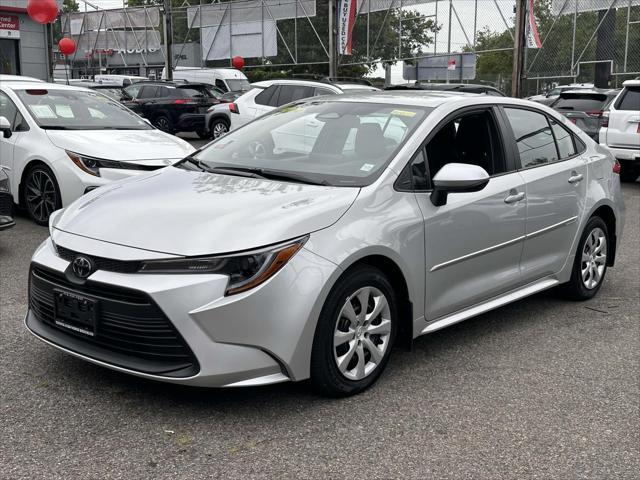 Photo of 2025 Classic Silver Metallic Toyota Corolla
