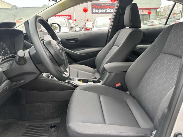 Photo of 2025 Classic Silver Metallic Toyota Corolla