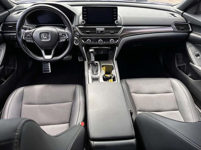 Photo of 2020 Still Night Pearl Honda Accord