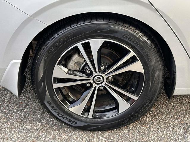 Photo of 2022 Brilliant Silver Metallic Nissan Sentra