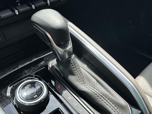 Photo of 2025 Summit White Chevrolet Colorado