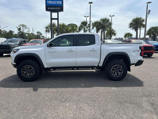 Photo of 2025 Summit White Chevrolet Colorado