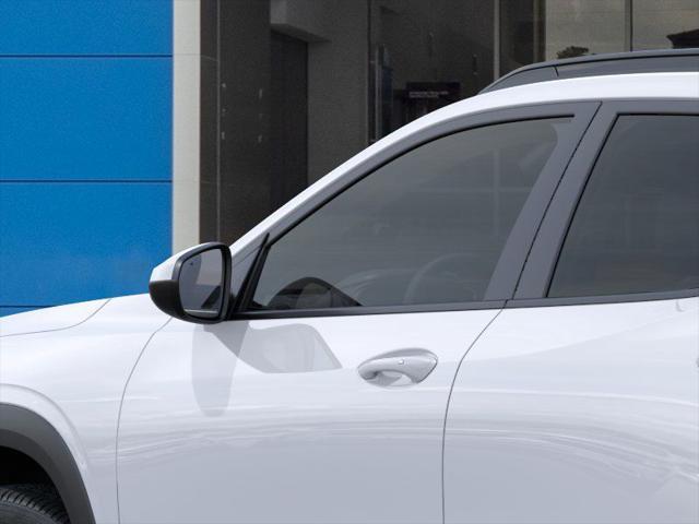Photo of 2025 Summit White Chevrolet Trax