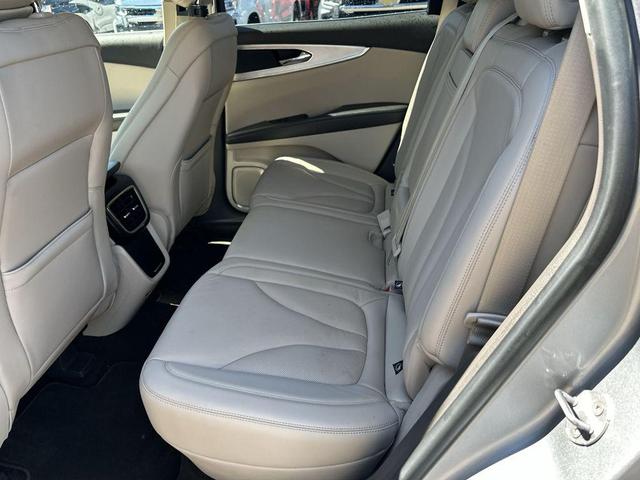 Photo of 2020 Silver Radiance Lincoln Nautilus