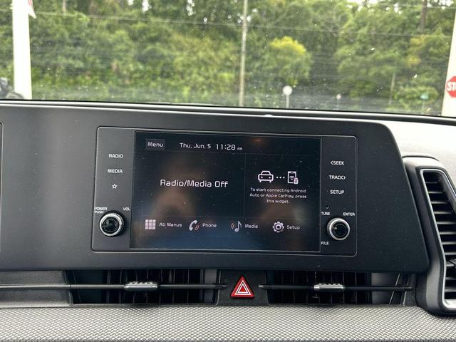 Photo of 2023 Snow White Pearl Kia Sportage