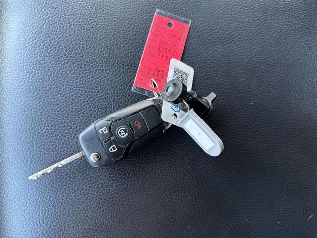 Photo of 2017 Magnetic Metallic Ford F-150