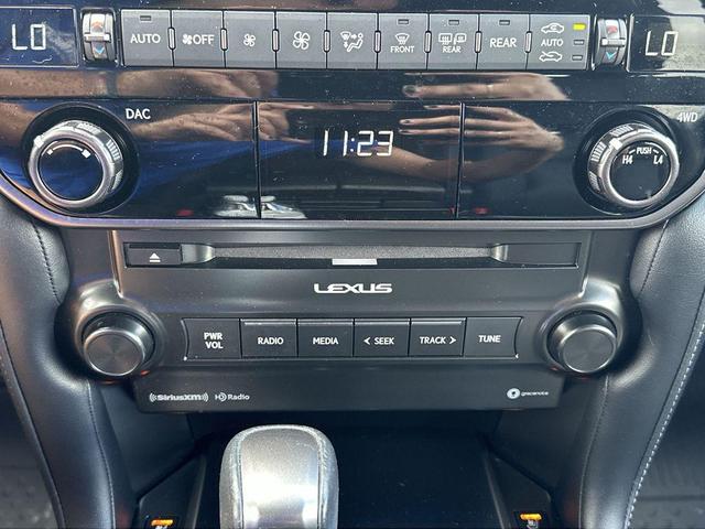 Photo of 2022 Black Onyx Lexus GX 460