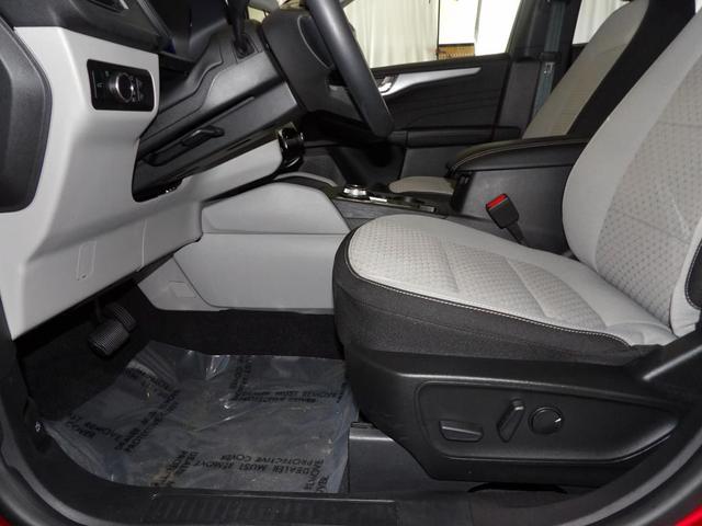Photo of 2023 Rapid Red Metallic Tinted Clearcoat Ford Escape