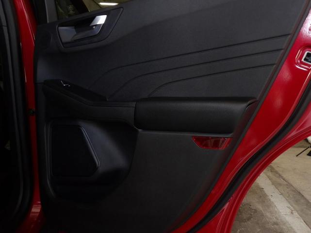 Photo of 2023 Rapid Red Metallic Tinted Clearcoat Ford Escape