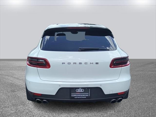 Photo of 2018 White Porsche Macan