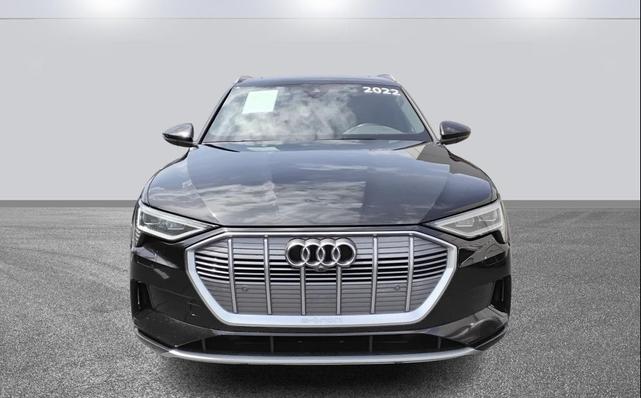 Photo of 2022 Mythos Black Metallic Audi e-tron