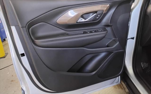 Photo of 2021 Quicksilver Metallic GMC Terrain