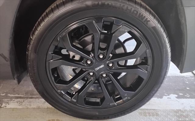 Photo of 2021 Quicksilver Metallic GMC Terrain