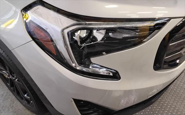 Photo of 2021 Quicksilver Metallic GMC Terrain