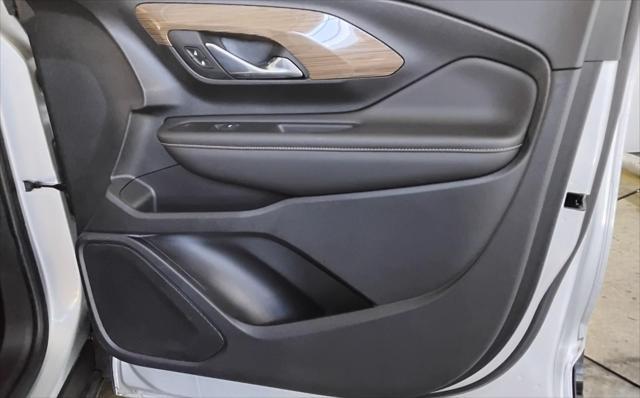 Photo of 2021 Quicksilver Metallic GMC Terrain