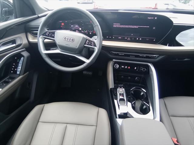 Photo of 2025 Mythos Black Metallic Audi Q5