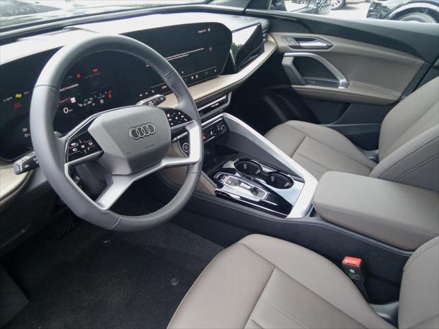 Photo of 2025 Mythos Black Metallic Audi Q5