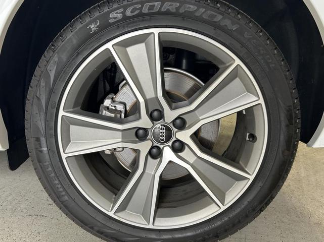 Photo of 2025 Arkona White Audi Q5