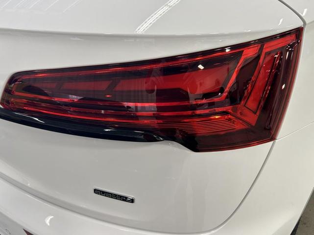 Photo of 2025 Arkona White Audi Q5