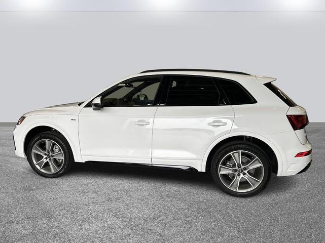 Photo of 2025 Arkona White Audi Q5