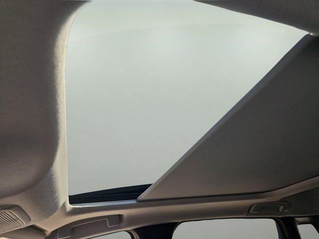 Photo of 2025 Deep Blue Pearl Nissan Kicks