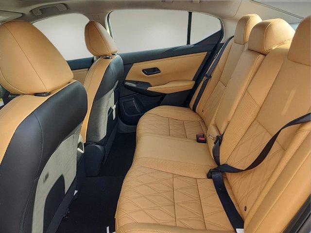 Photo of 2025 Aspen White Nissan Sentra