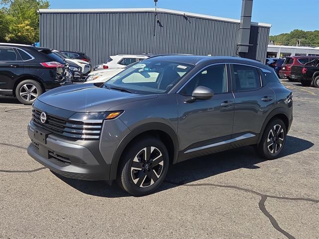 Photo of 2025 Gun Metallic Nissan Kicks