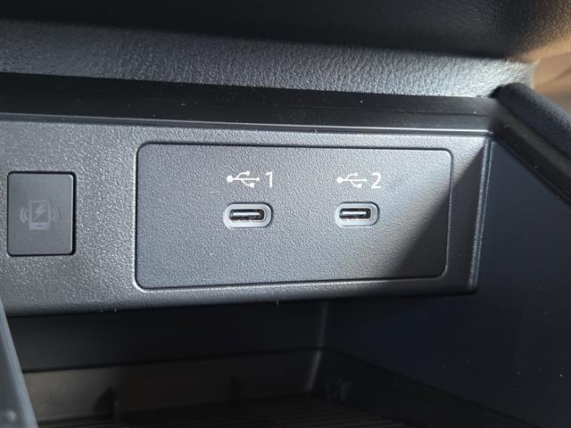 Photo of 2025 Gun Metallic Nissan Kicks