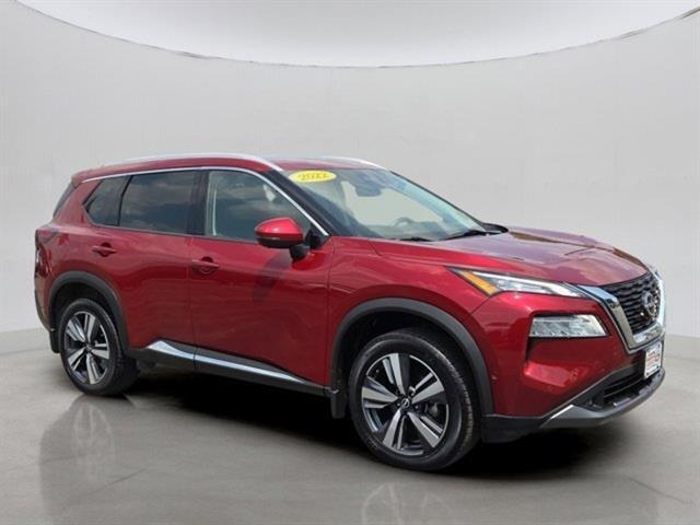 Photo of 2022 Scarlet Ember Nissan Rogue