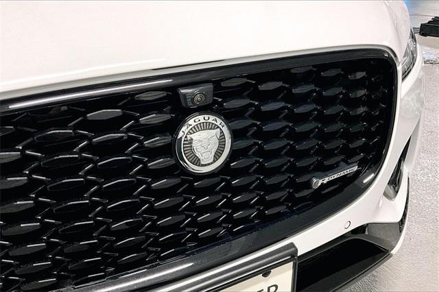 Photo of 2025 Fuji White Jaguar F-PACE