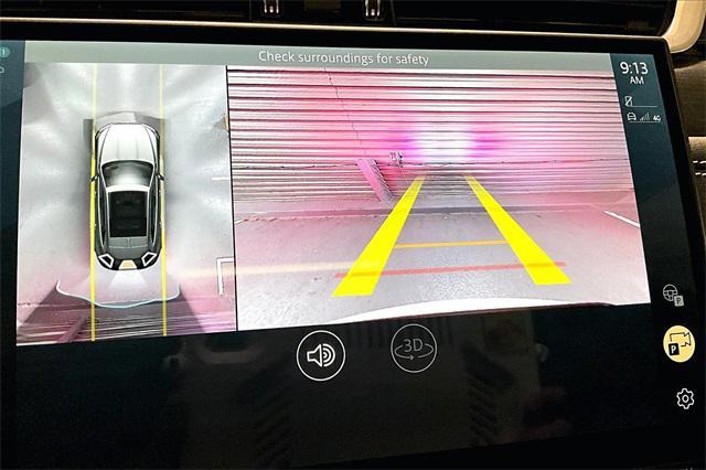 Photo of 2025 Fuji White Jaguar F-PACE