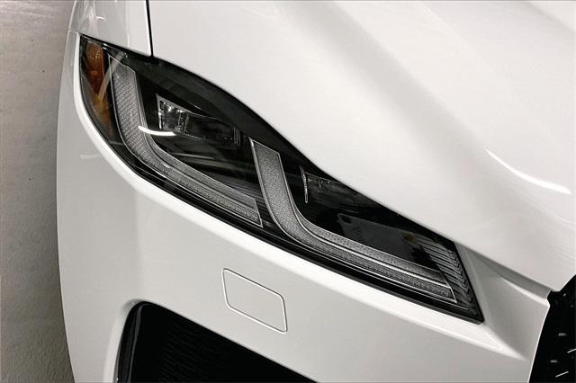 Photo of 2025 Fuji White Jaguar F-PACE