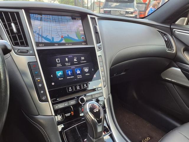 Photo of 2018 Majestic White INFINITI Q60