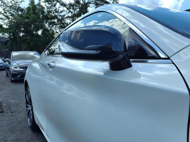 Photo of 2018 Majestic White INFINITI Q60