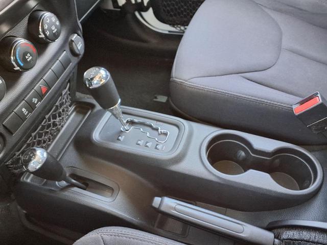 Photo of 2013 Bright White Clearcoat Jeep Wrangler Unlimited