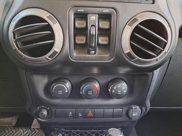 Photo of 2013 Bright White Clearcoat Jeep Wrangler Unlimited