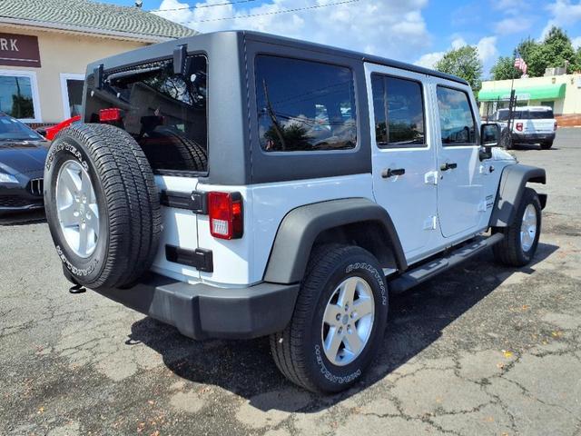 Photo of 2013 Bright White Clearcoat Jeep Wrangler Unlimited