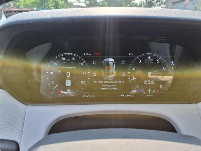 Photo of 2019 Blue Land Rover Range Rover Velar