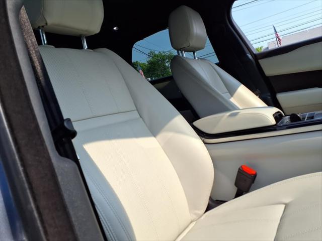 Photo of 2019 Blue Land Rover Range Rover Velar