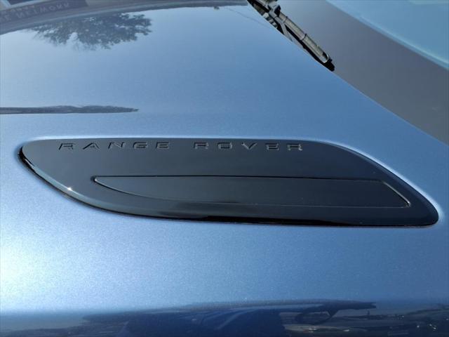 Photo of 2019 Blue Land Rover Range Rover Velar