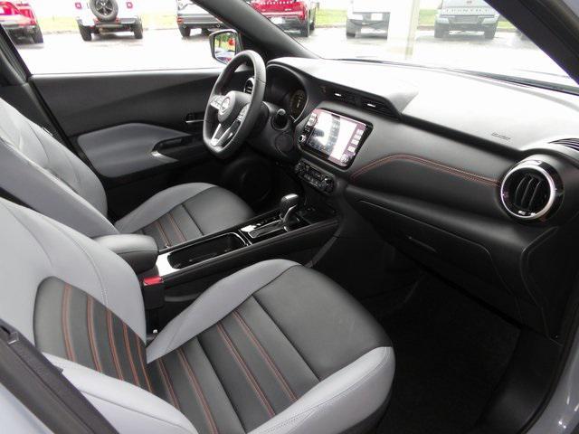Photo of 2024 Gray/Super Black Nissan Kicks