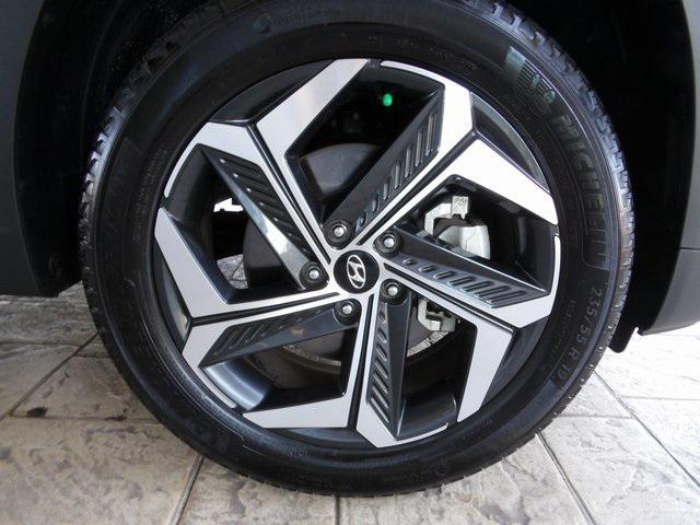 Photo of 2022 Shimmering Silver Hyundai TUCSON