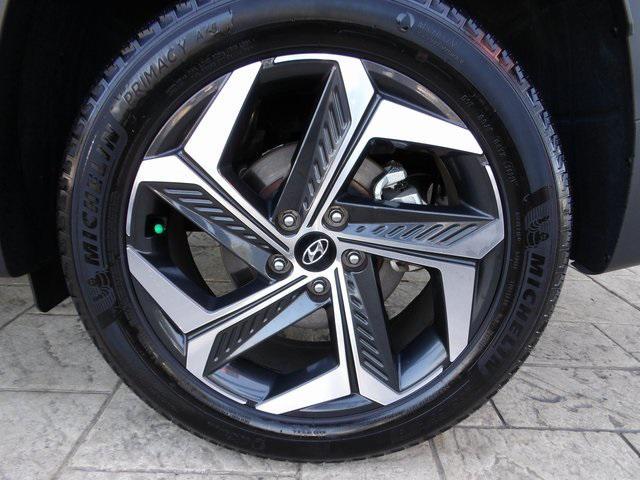 Photo of 2022 Shimmering Silver Hyundai TUCSON