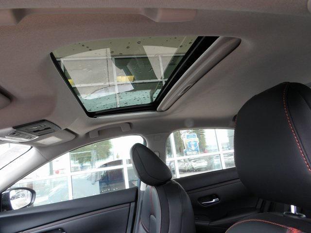 Photo of 2025 Electric Blue Metallic/Super Black Nissan Sentra